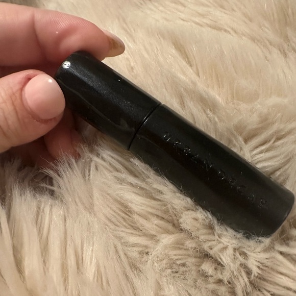 URBAN DECAY TEMPER MATTE REVOLUTION - NEW - Picture 2 of 5